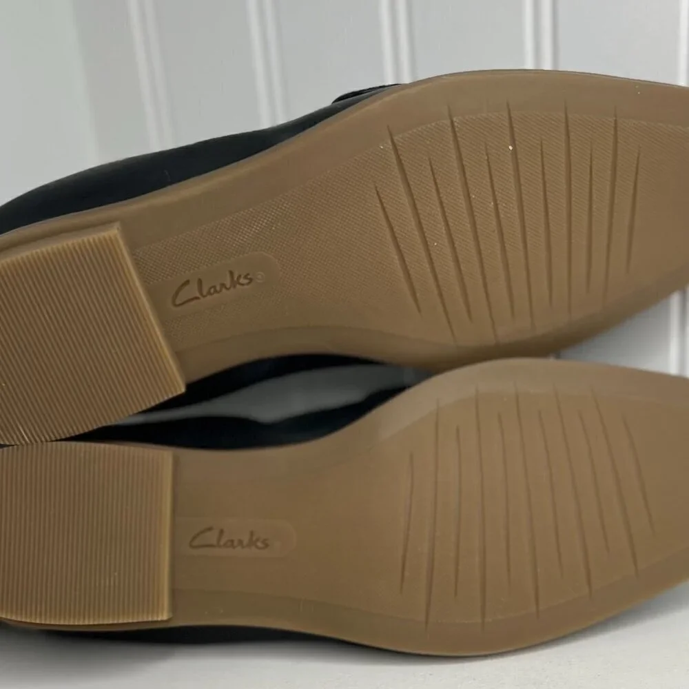 Clarks Collection Black Leather Lyrical Way Loafer Size 9